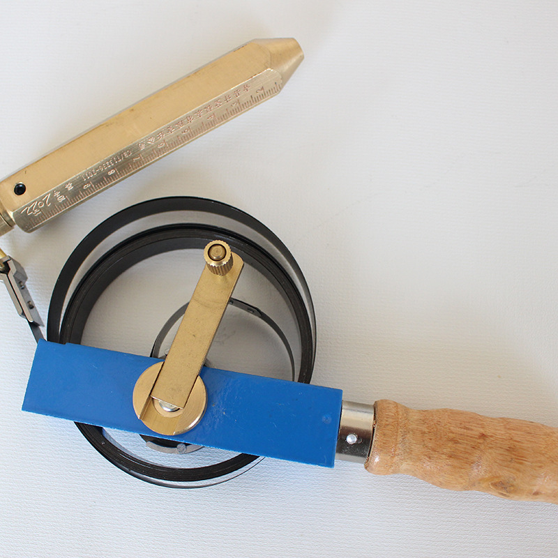 深入了解測深量油尺:構造、功能